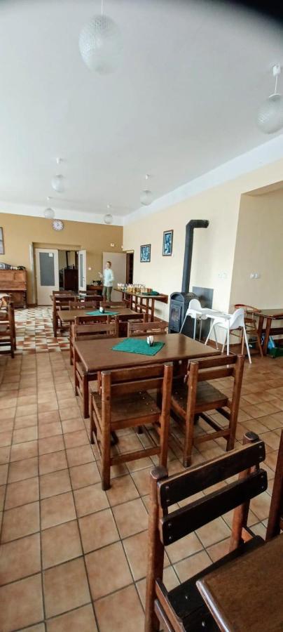 Penzion A Restaurace U Jezirka Hrimezdice Eksteriør bilde